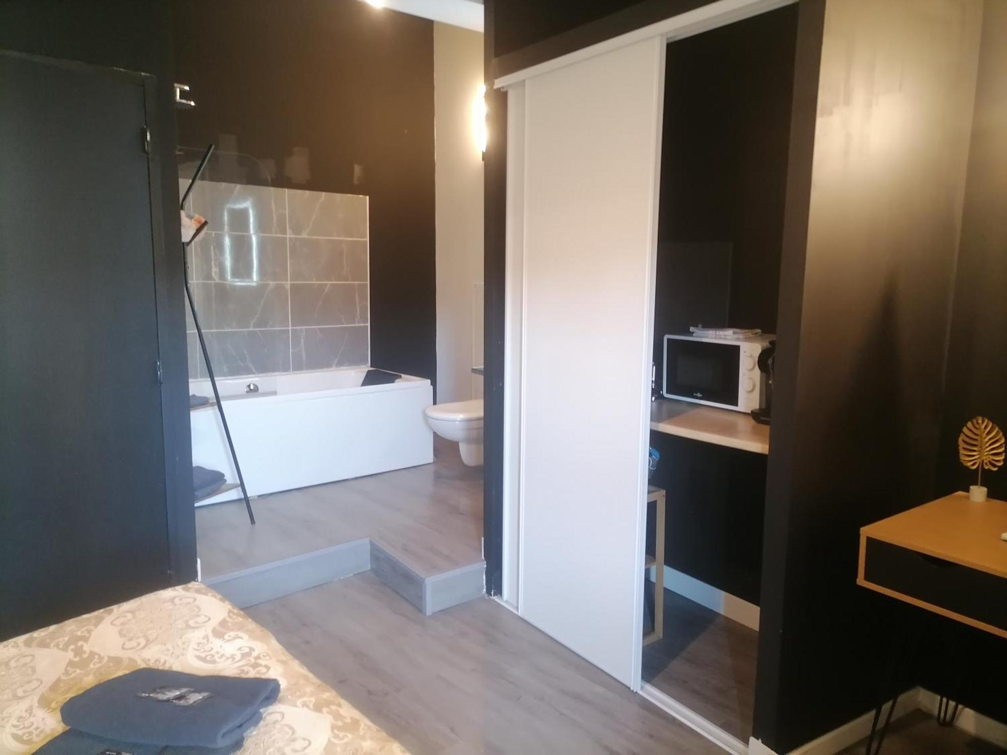 Studio Baignoire Centre Ville ナルボンヌ エクステリア 写真